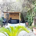 Mas Shantala 5 Chambres, Jacuzzi 12-14 Personnes Feriehus