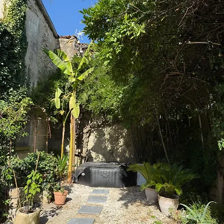 Mas Shantala 5 Chambres, Jacuzzi 12-14 Personnes Cassagnoles