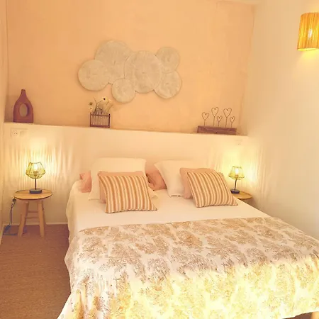 Mas Shantala 5 Chambres, Jacuzzi 12-14 Personnes 펜션