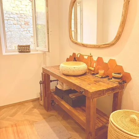 Mas Shantala 5 Chambres, Jacuzzi 12-14 Personnes Cassagnoles